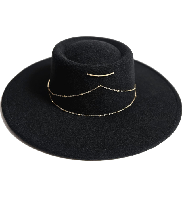 Elegant women's HAT with gold chains