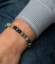 Men's bracelet with natural stones