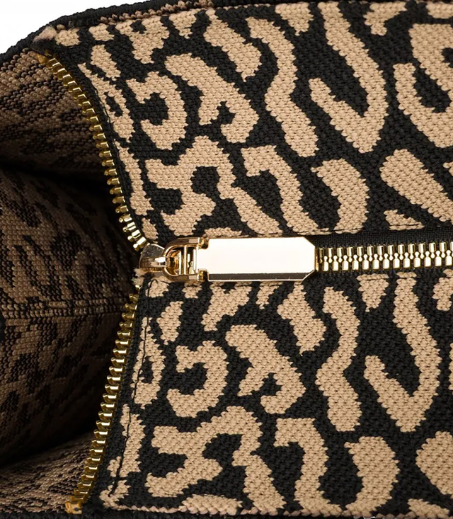 Stylish shopper bag with leopard print and PARIS lettering