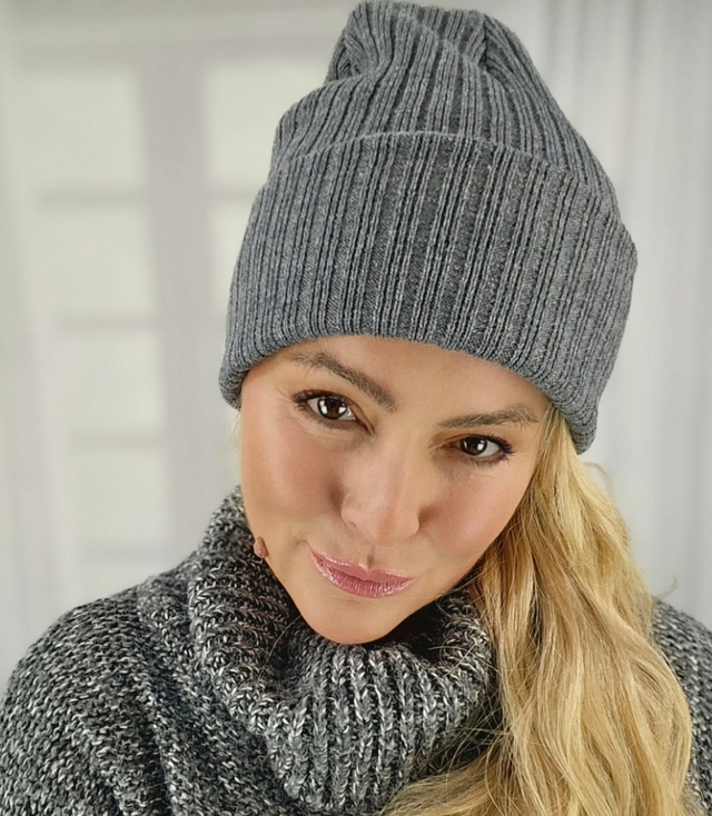 Czapka unisex Uniwersalna Beanie prażkowana dzianina