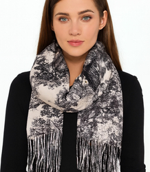 Women's scarf with floral motif and tassels elegant