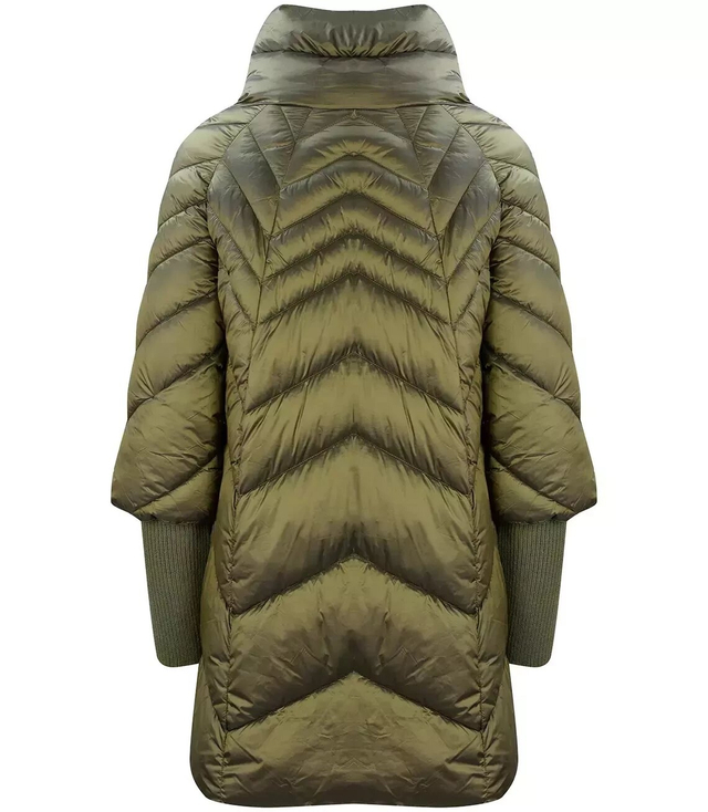 Quilted insulated jacket trapezoidal cut