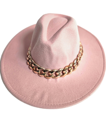 Elegant women's hat with a stylish chain