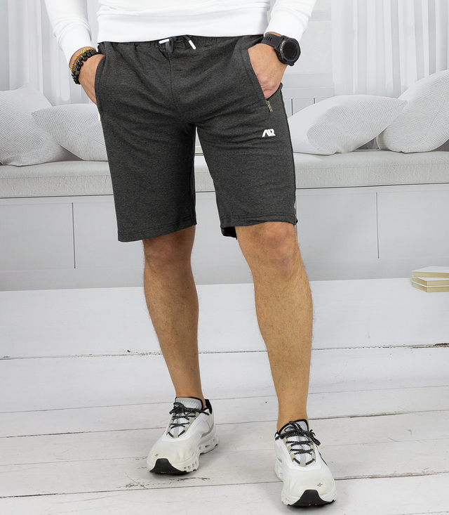 Comfortable men's shorts - lightweight, breathable, for training and everyday wear