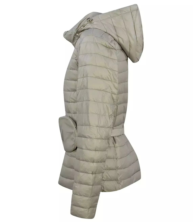 Short transitional quilted jacket with a sachet