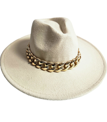 Elegant women's hat with a stylish chain