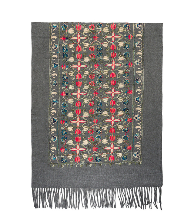 Women's scarf with embroidered pattern and tassels
