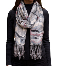 Women's scarf with geometric motif tassels