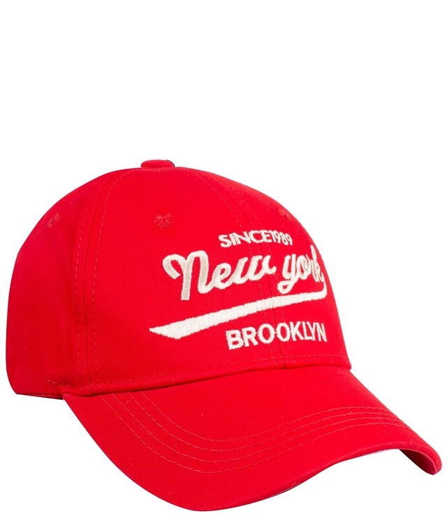 Embroidered baseball cap decorated with the inscription NEW YORK