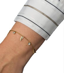Elegant gold women's steel bracelet