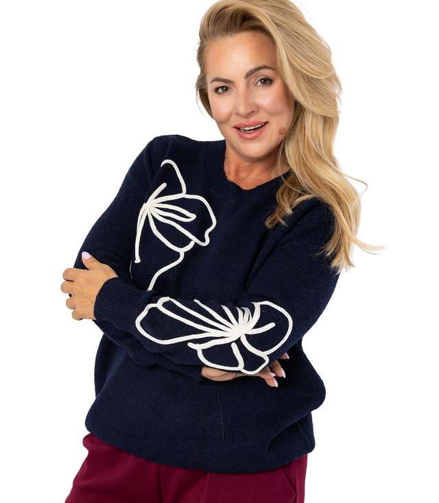 Classic women's sweater with 3D flower applique CLASSIC BLOOM