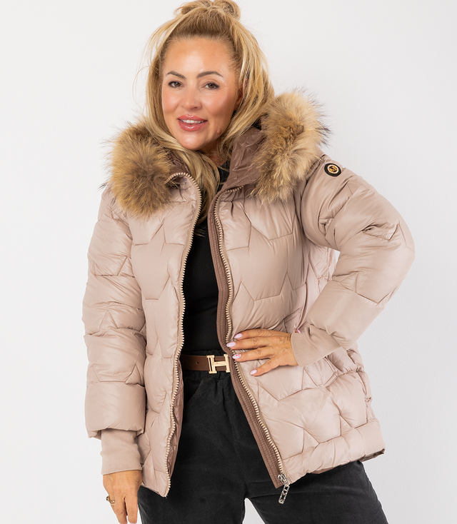 Pikowana kurtka zimowa z kapturem futerkiem ARIA PUFF PLUS SIZE
