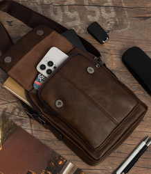 Men's SMALL rectangular padded bag elegant