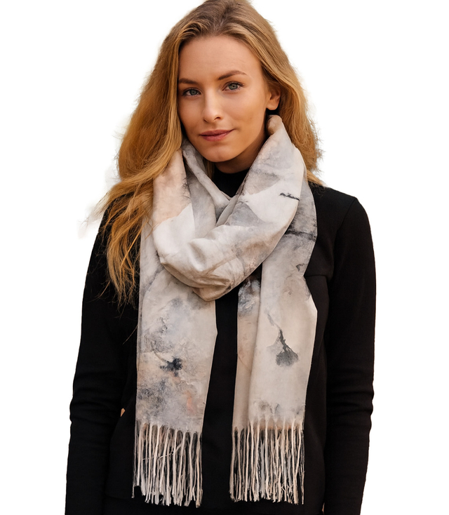 Women's scarf with floral motif and tassels elegant