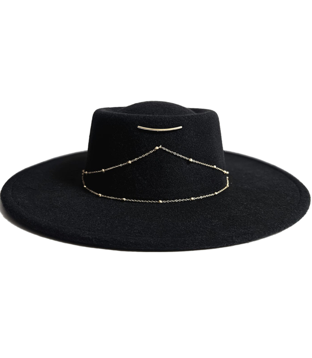 Elegant women's HAT with gold chains