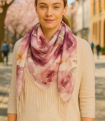 Women's scarf with floral pattern 100x100