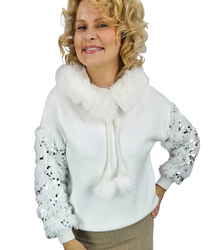 Warm sweater sweatshirt with hood, detachable fur and feathers BOMBAY