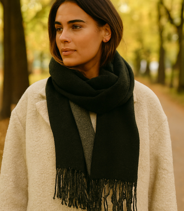 Gładki elegancki szal z frędzlami dwustronny 180x70