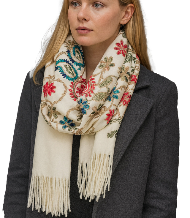 Szal damski haft z roślinnym ornamentem