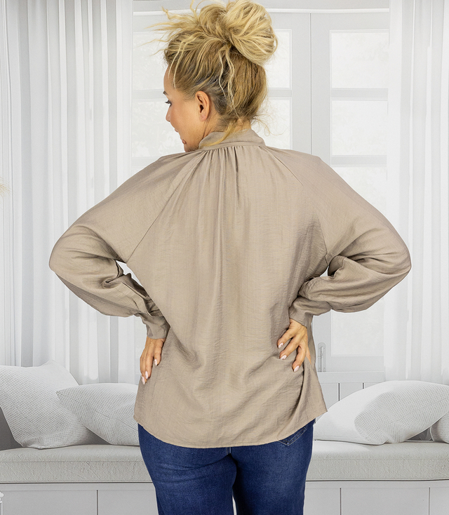 Romantic blouse with binding and brooch ROSE