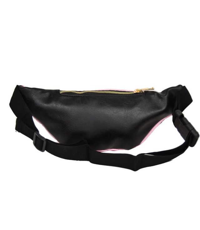 Stylish waist bag with a chain