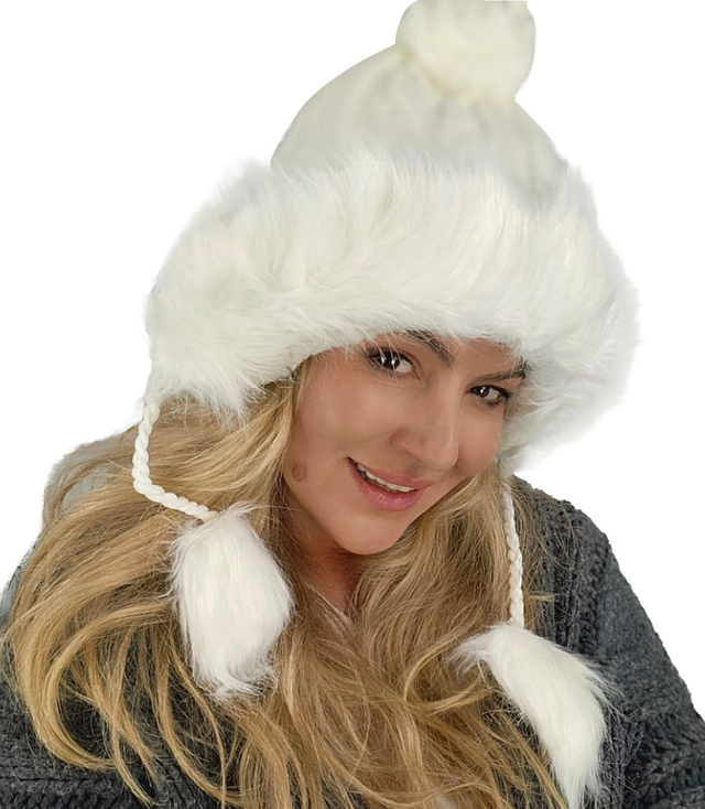 Warm winter beanie with fur trim and pom-pom