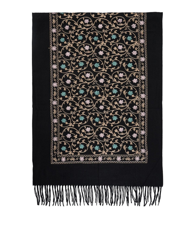 Women's patterned shawl with tassels 