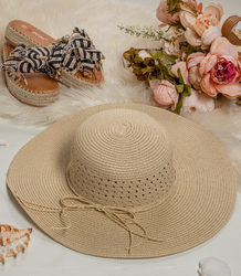 Elegant women's HAT with an openwork finish