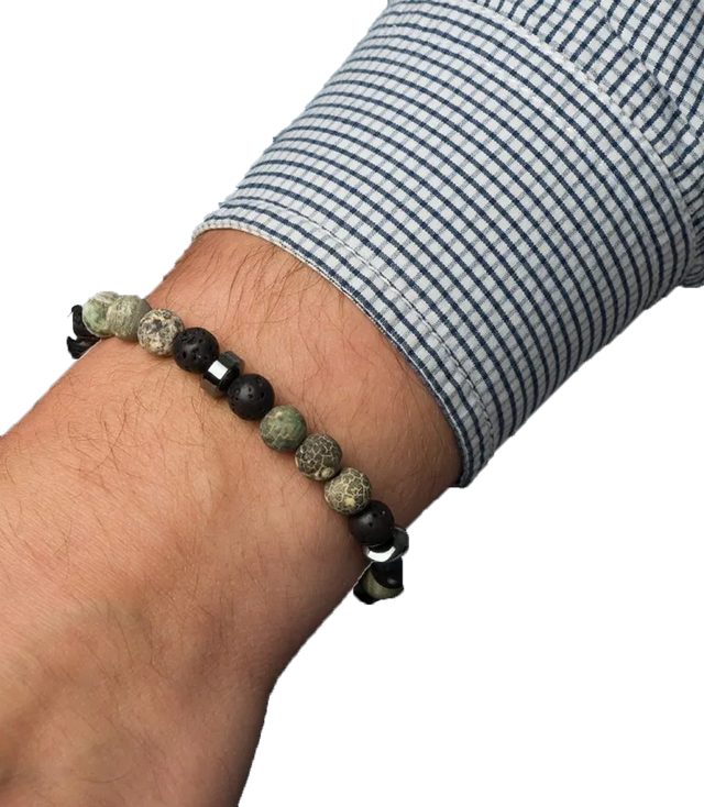 Men's bracelet with natural stones