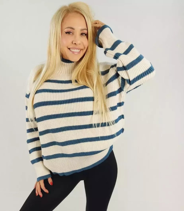 Super fashionable striped turtleneck knitted sweater