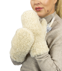 Women's gloves with soft sheepskin fur