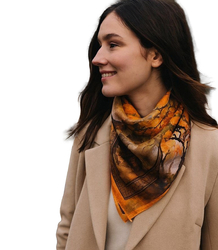 Elegant women's scarf with an insane 70x70 pattern