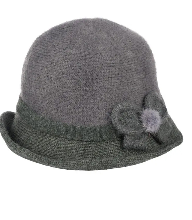 Women's cloche hat with bow