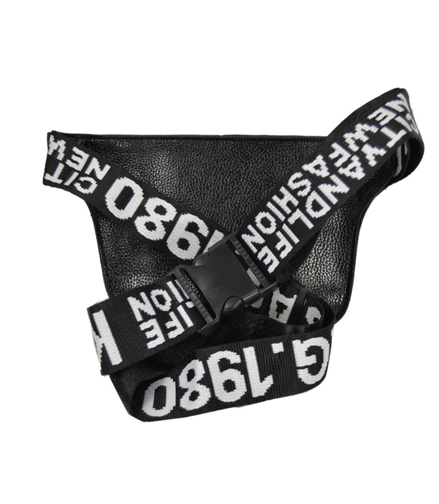 EXIT hip sachet pouch on belt