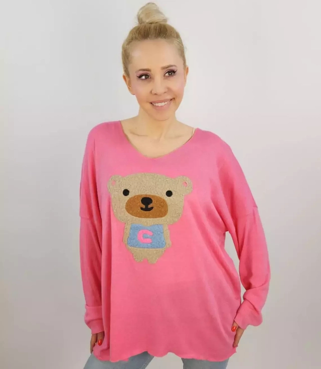 Thin oversize v-neck sweater with a teddy bear