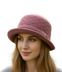 Women's hat with decorative strap and buckle