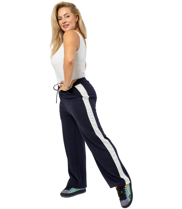 Comfortable sweatpants with white piping LEXI