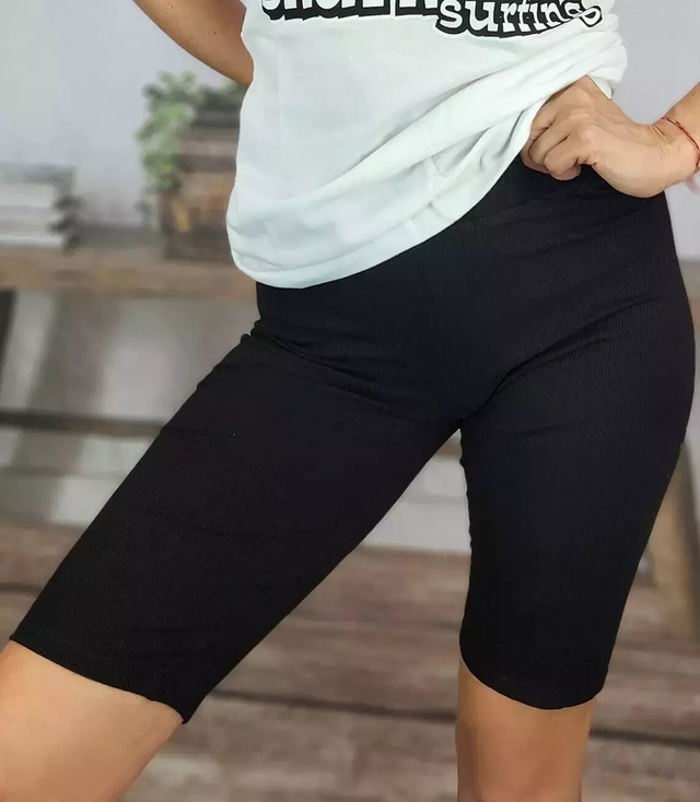 Krótkie legginsy prążkowane plus size Eleganckie ELA