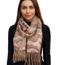 Women's scarf with geometric motif tassels