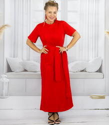 Długa sukienka z ozdobną szarfą w pasie GEJSZA