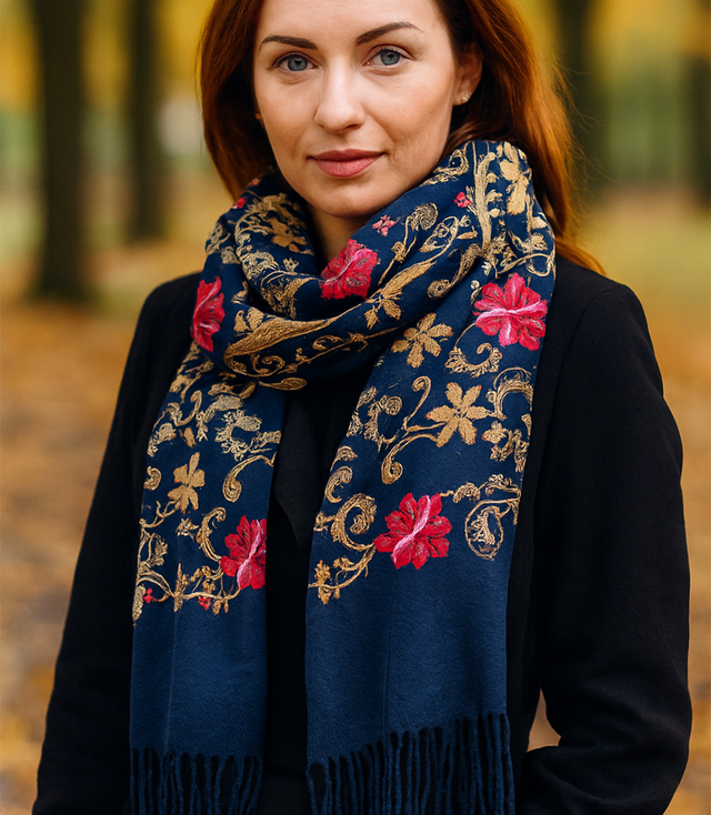 Women's folklore scarf with flower motif and tassels