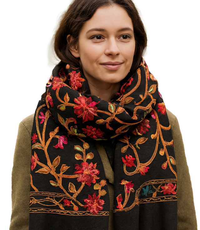 Women's folklore scarf with flower motif and tassels