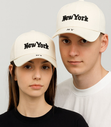 Czapka z daszkiem z ozdobną naszywką NEW YORK UNISEX