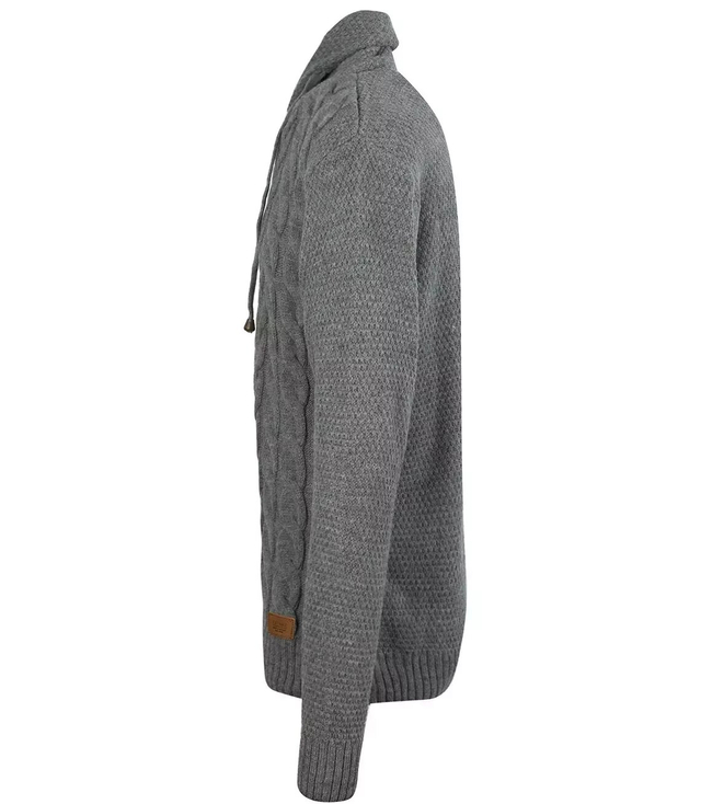 Men's thick woolen sweater with a chimney braids