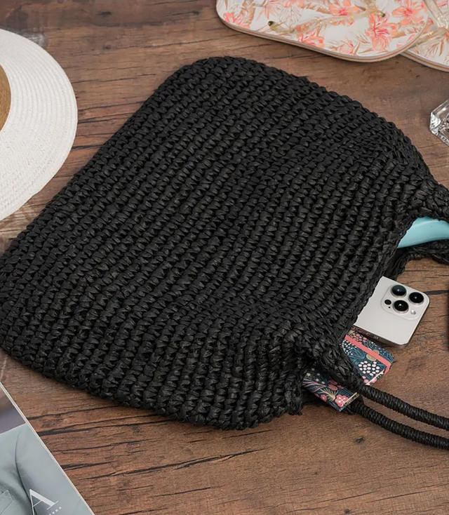 Large braided raffia shoulder bag 