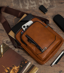 Men's SMALL rectangular padded bag elegant