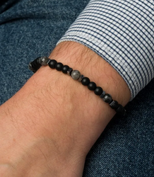 Men's bracelet with natural stones