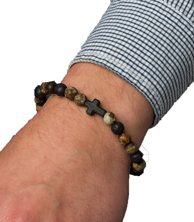 Men's bracelet with natural stones