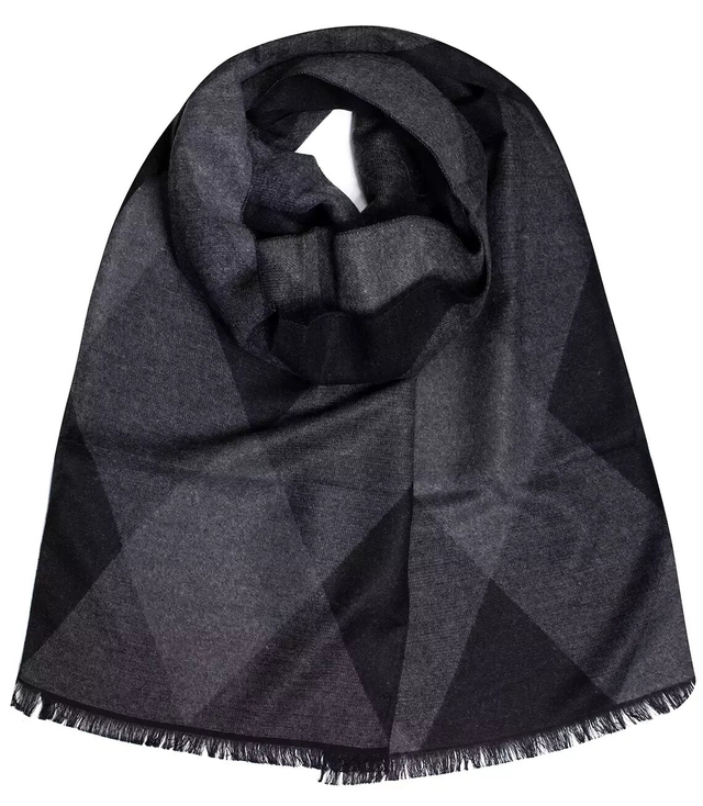 Men's scarf with tassels in patterns