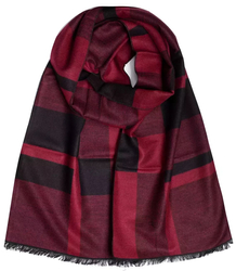 Men's scarf with tassels in patterns